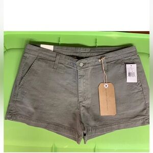 AG Supply Vintage Adriano Goldschmied Pixie Shorts Army Green Size 32 NWT